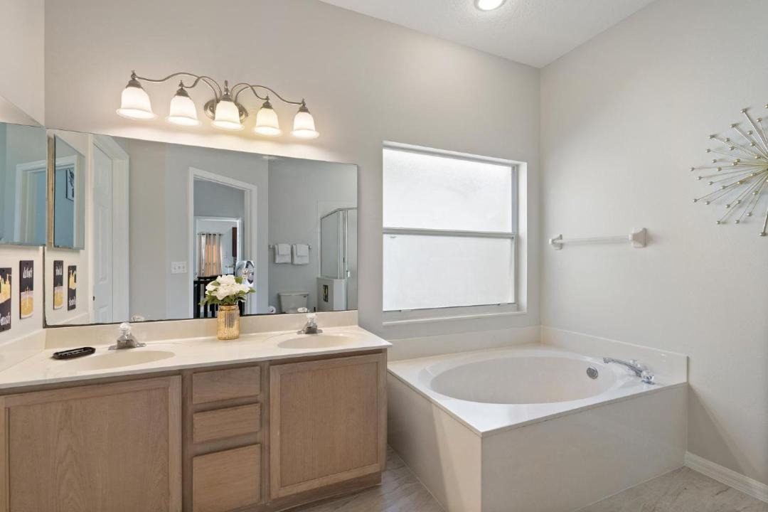 Photo of Bathroom in Lake Davenport Estates