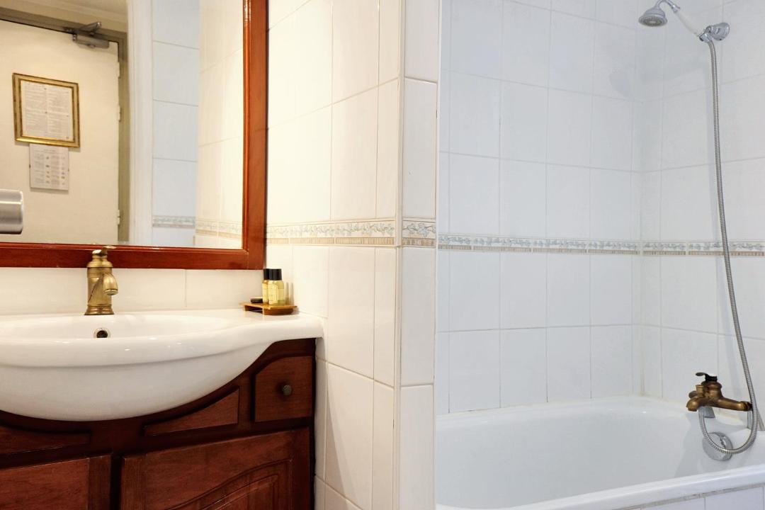 Photo of Bathroom in Vincennes