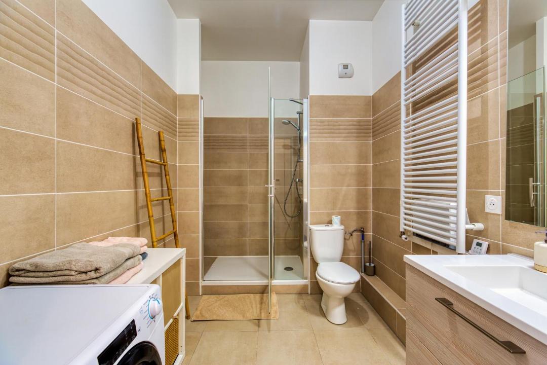 Photo of Bathroom in Zone d'amenagement concerte des Docks