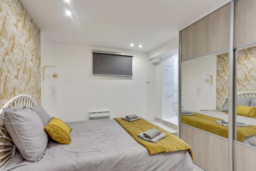 Photo of Bedroom in La Villette