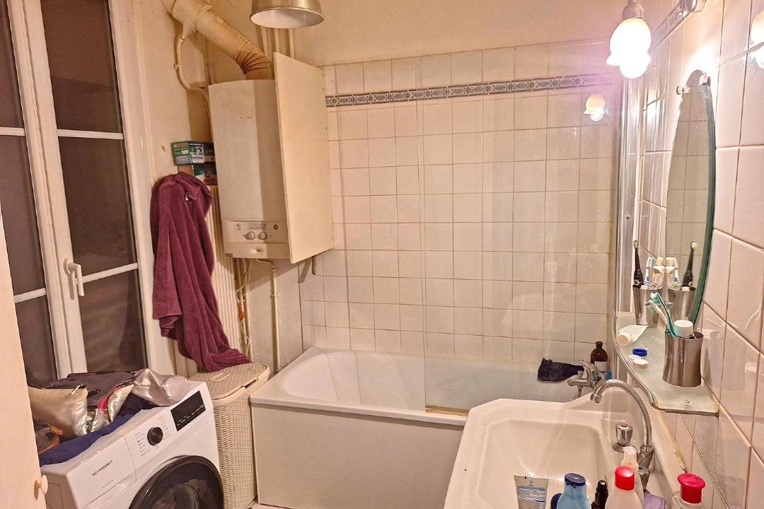 Photo of Bathroom in 17th Arrondissement