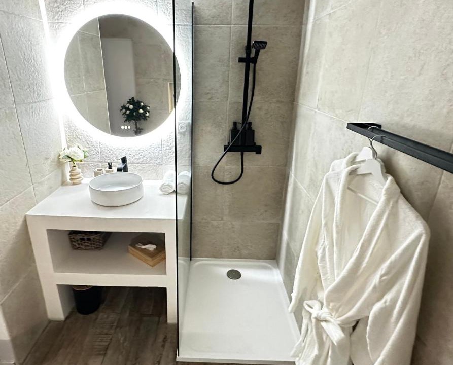 Photo of Bathroom in Neuilly-Plaisance