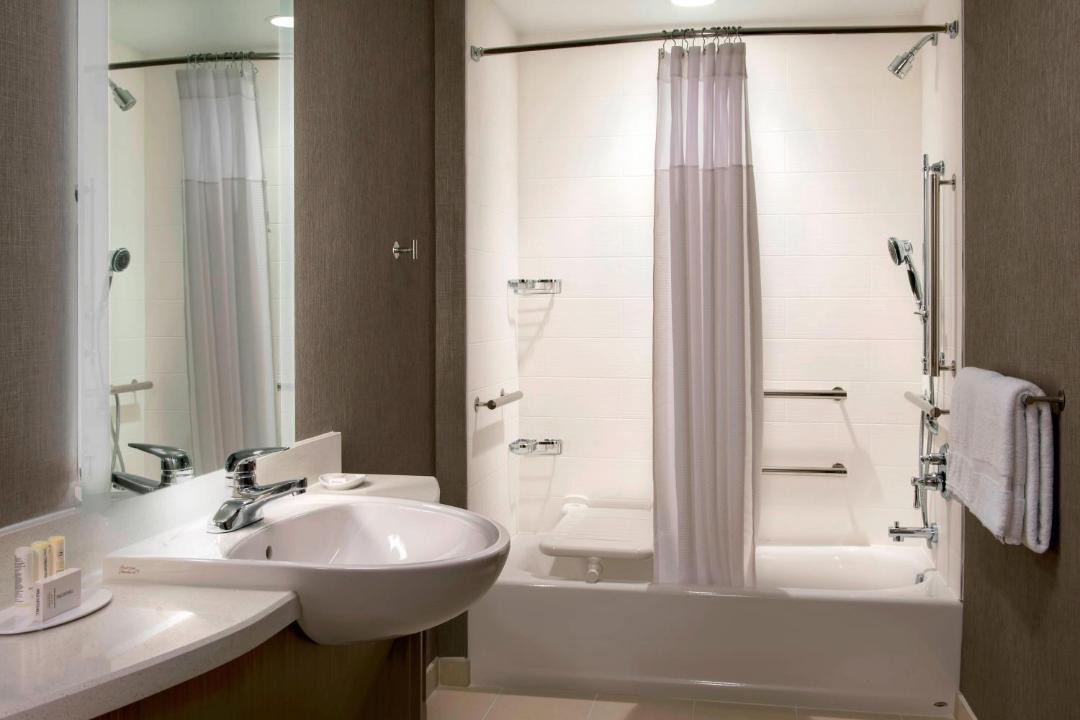 Photo of Bathroom in Land O' Lakes