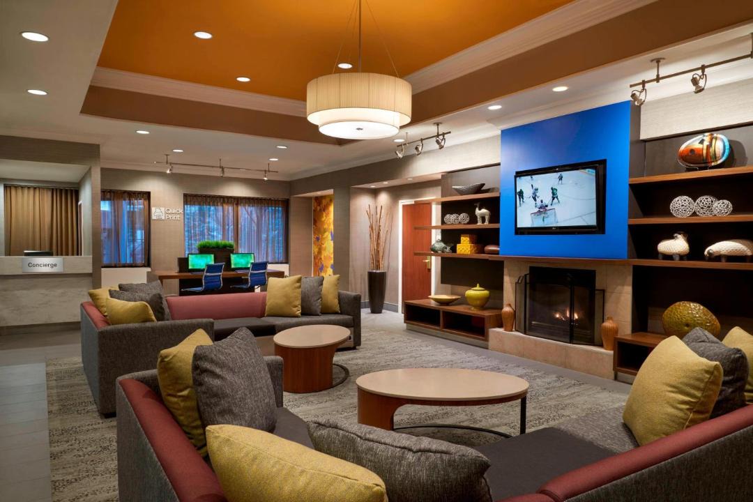 Photo of Livingroom in Church and Wellesley