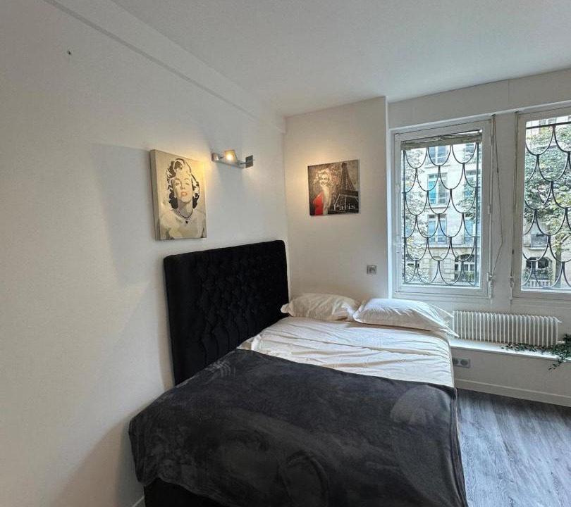 Photo of Bedroom in Faubourg Saint-Germain