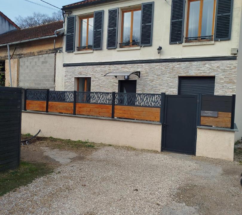 Photo of Others in Gouvernes