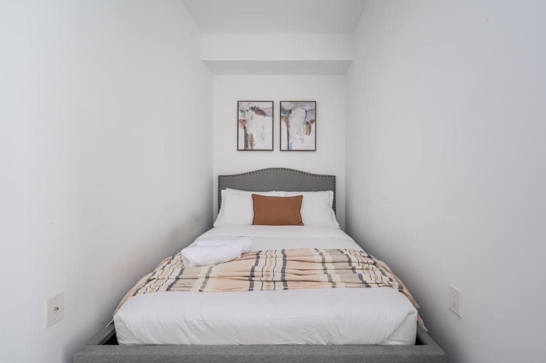 Photo of Bedroom in Garden District