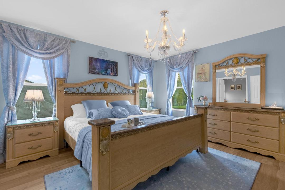 Photo of Bedroom in Trafalgar Village