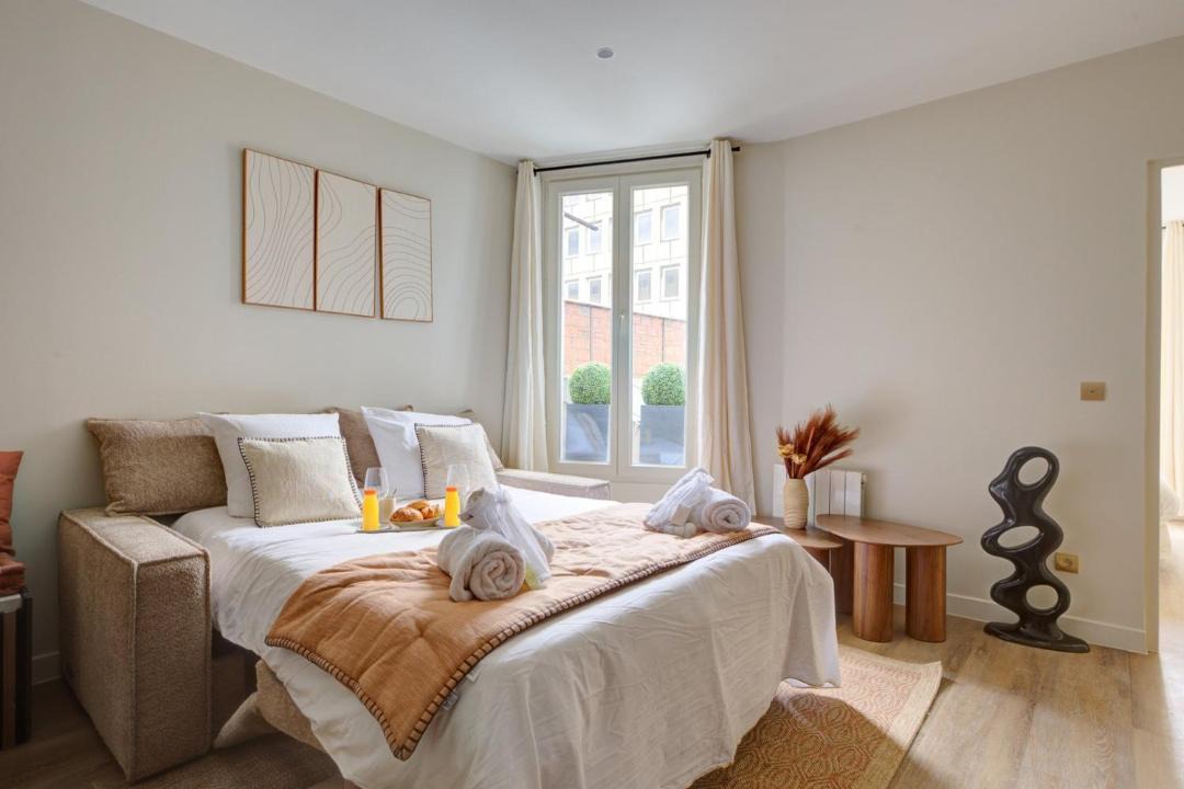 Photo of Bedroom in Puteaux