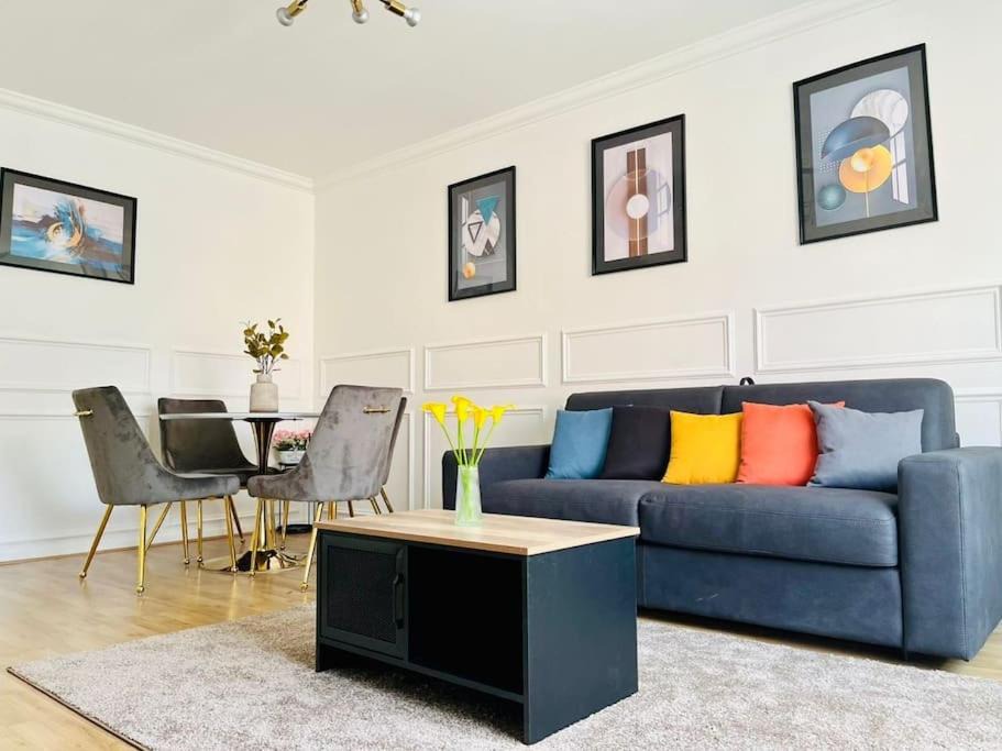 Photo of Livingroom in Le Bourget