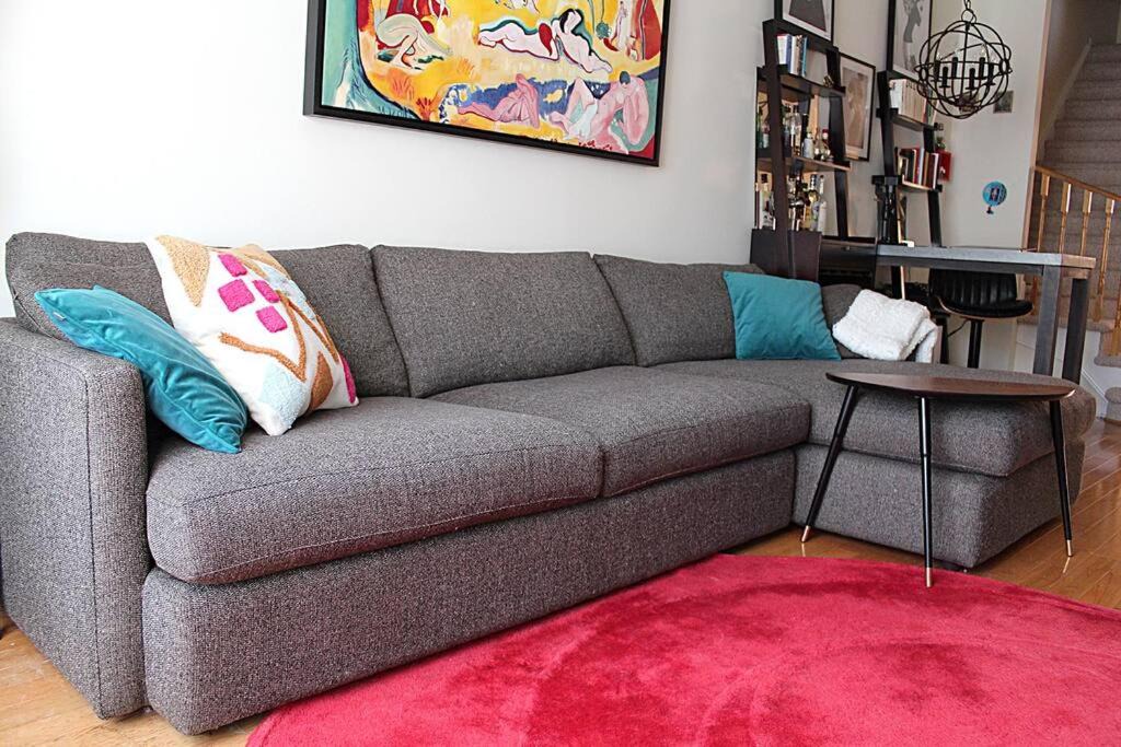 Photo of Livingroom in Humber Bay