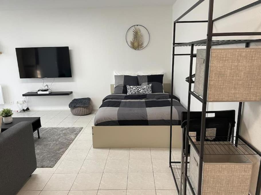 Photo of Bedroom in Le Bourget