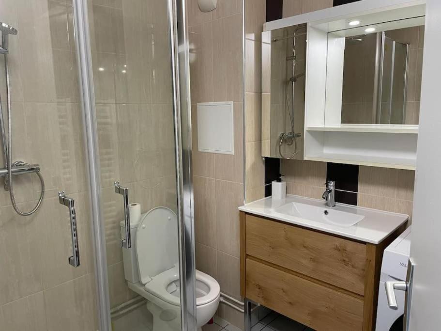 Photo of Bathroom in Le Bourget