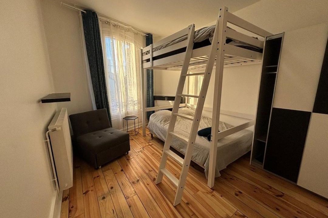 Photo of Bedroom in La Courneuve