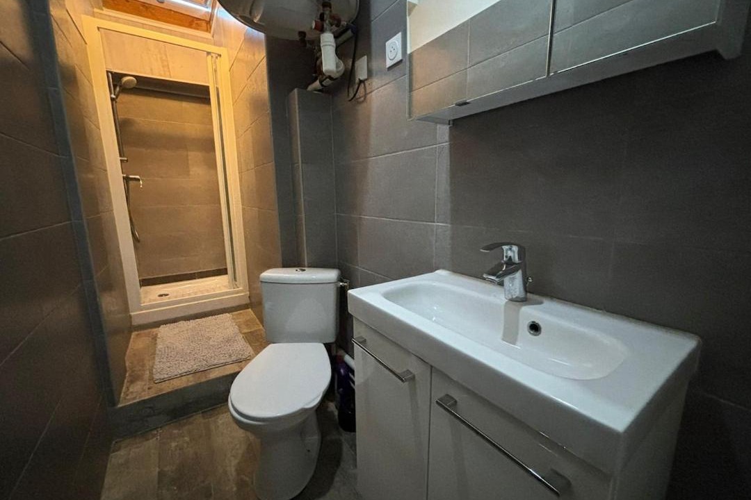 Photo of Bathroom in La Courneuve