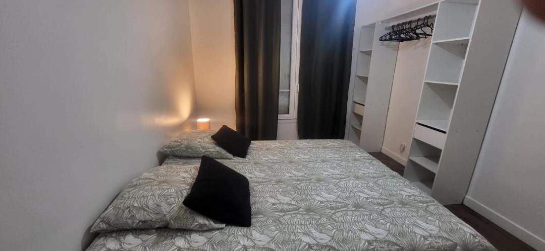 Photo of Bedroom in Villemomble