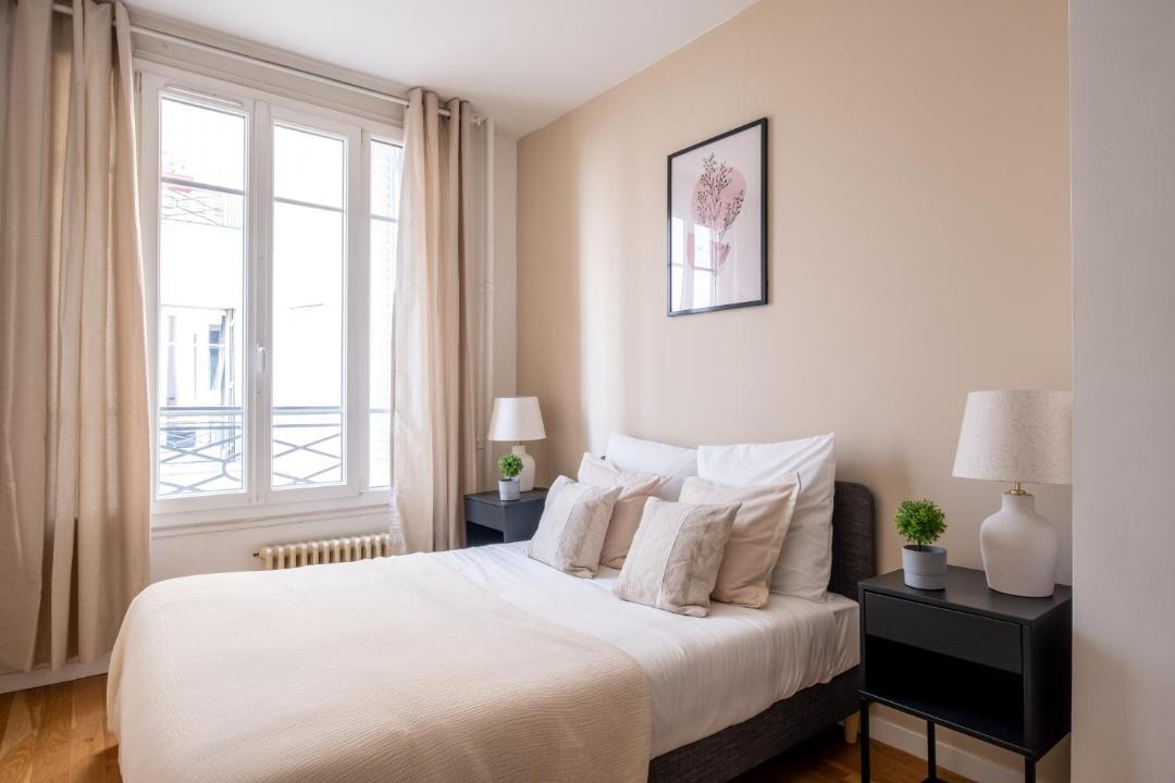 Photo of Bedroom in Levallois-Perret