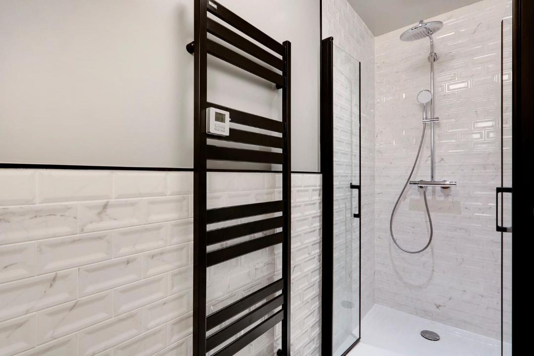 Photo of Bathroom in Combat