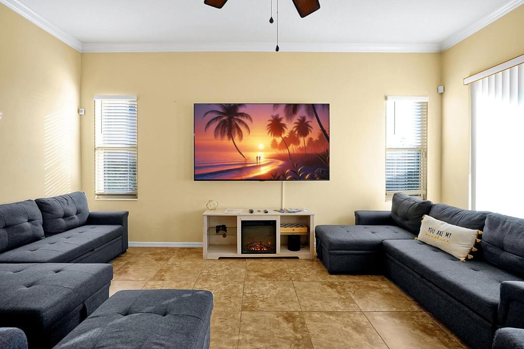 Photo of Livingroom in Tuscan Hills