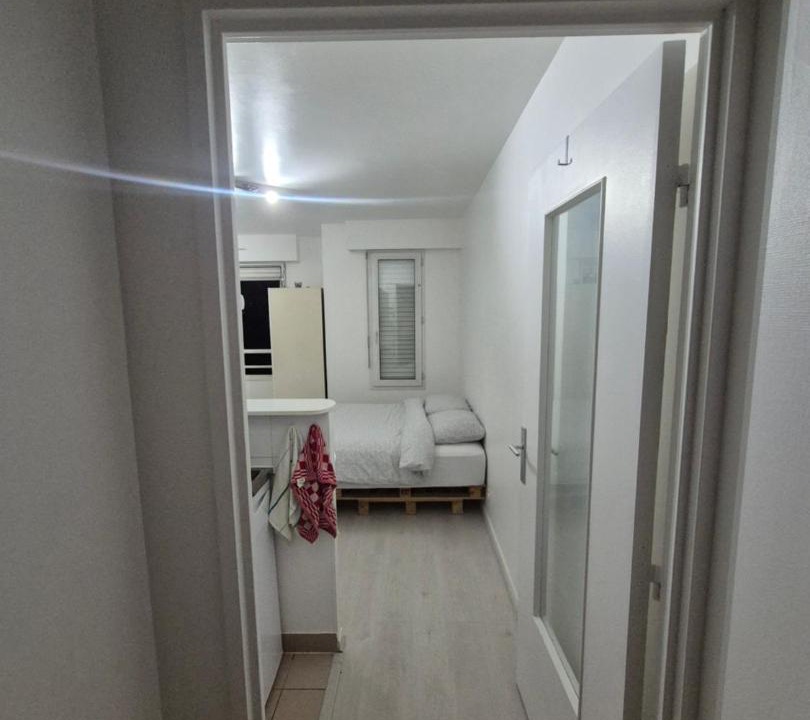 Photo of Bedroom in Suresnes