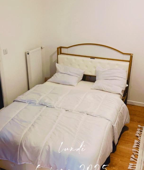 Photo of Bedroom in Romainville