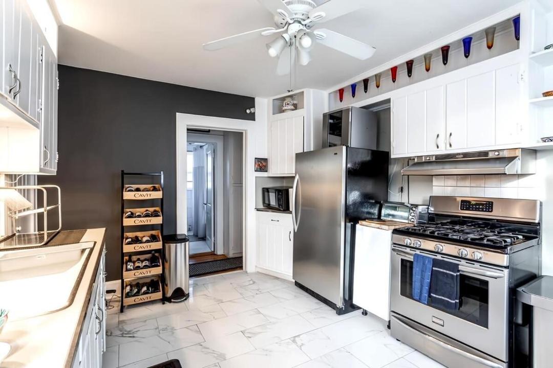 Photo of Kitchen in Cove - East Side - Shippan