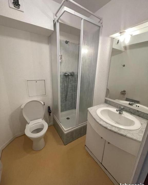 Photo of Bathroom in Issy-les-Moulineaux