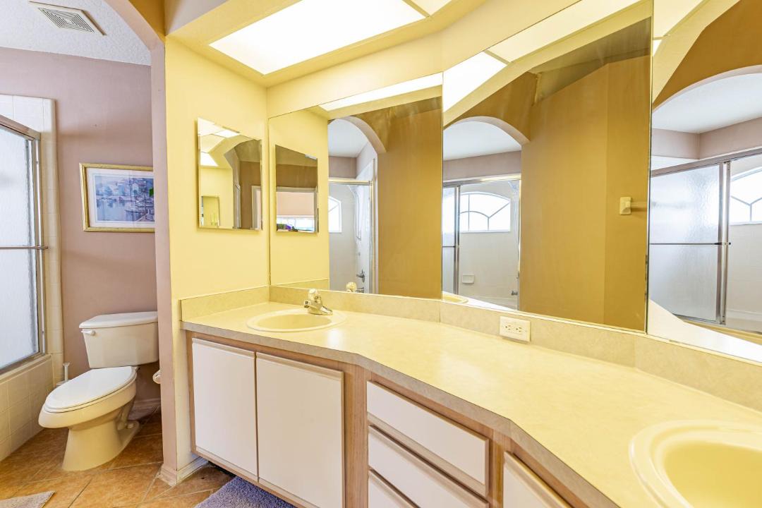 Photo of Bathroom in Meadow Woods