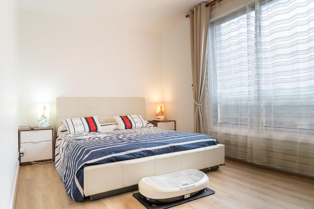 Photo of Bedroom in Issy-les-Moulineaux