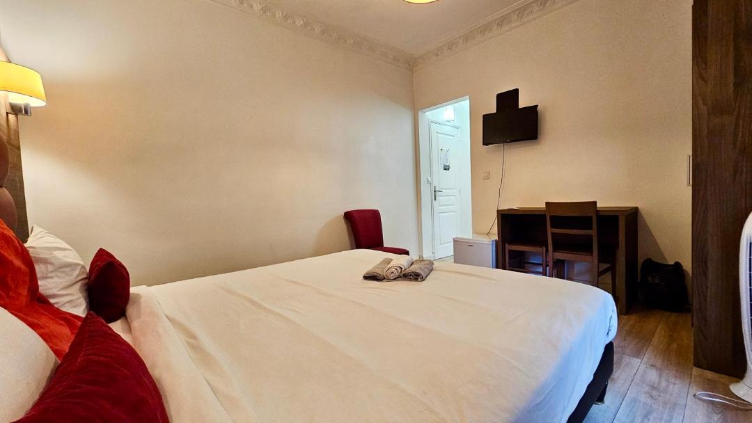 Photo of Bedroom in Epinay-sur-Seine