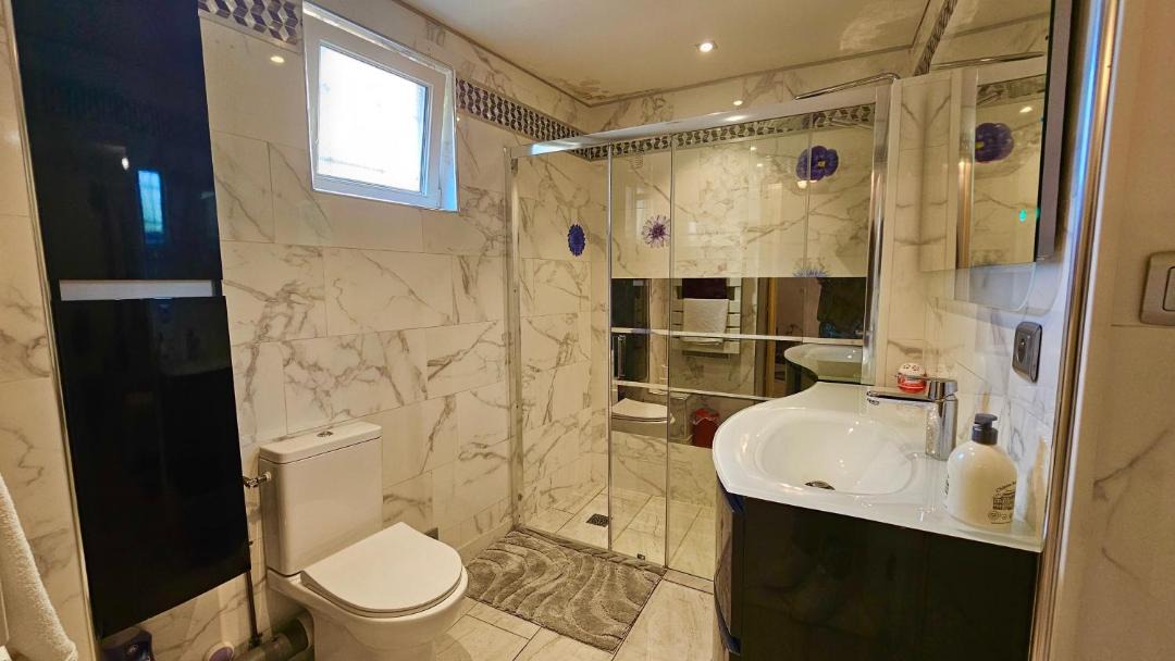 Photo of Bathroom in Stains