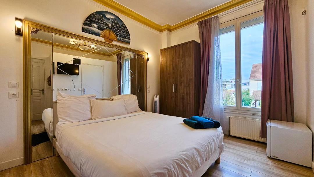 Photo of Bedroom in Epinay-sur-Seine
