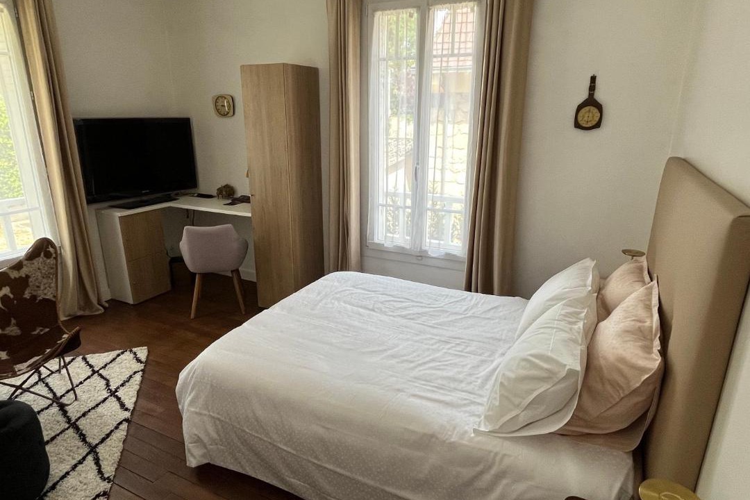 Photo of Bedroom in Pomponne