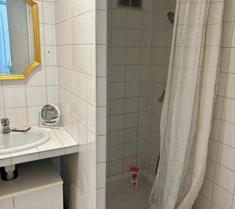 Photo of Bathroom in Le Blanc-Mesnil