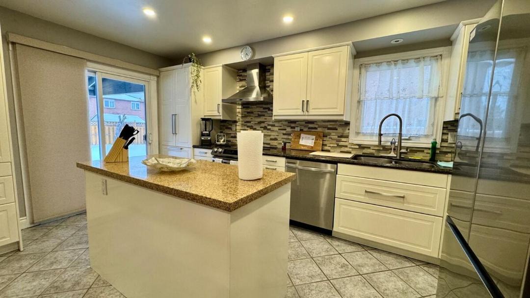 Photo of Kitchen in Erin Mills