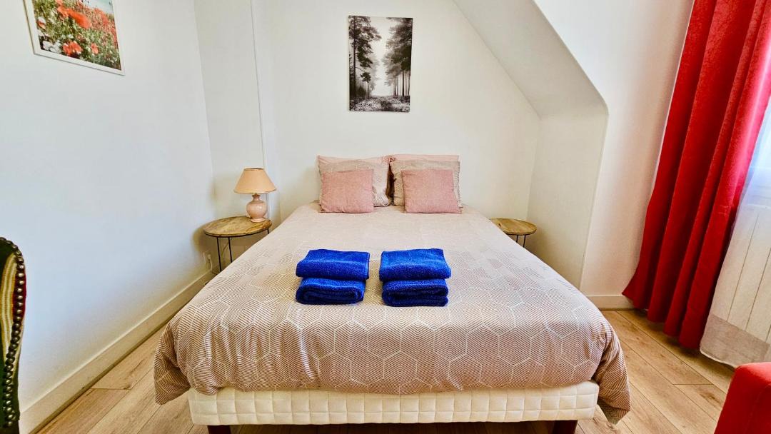 Photo of Bedroom in Noisy-le-Sec