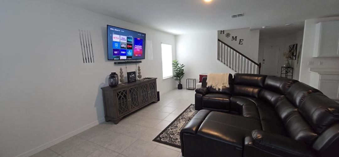 Photo of Livingroom in Winter Haven