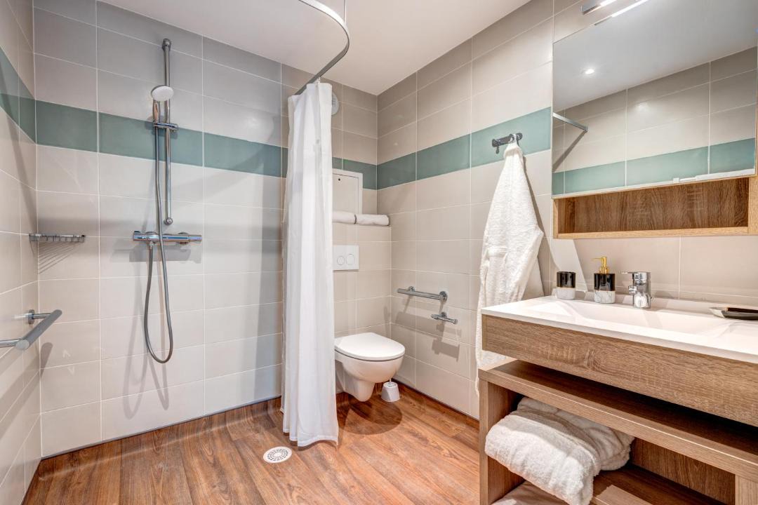 Photo of Bathroom in Le Raincy