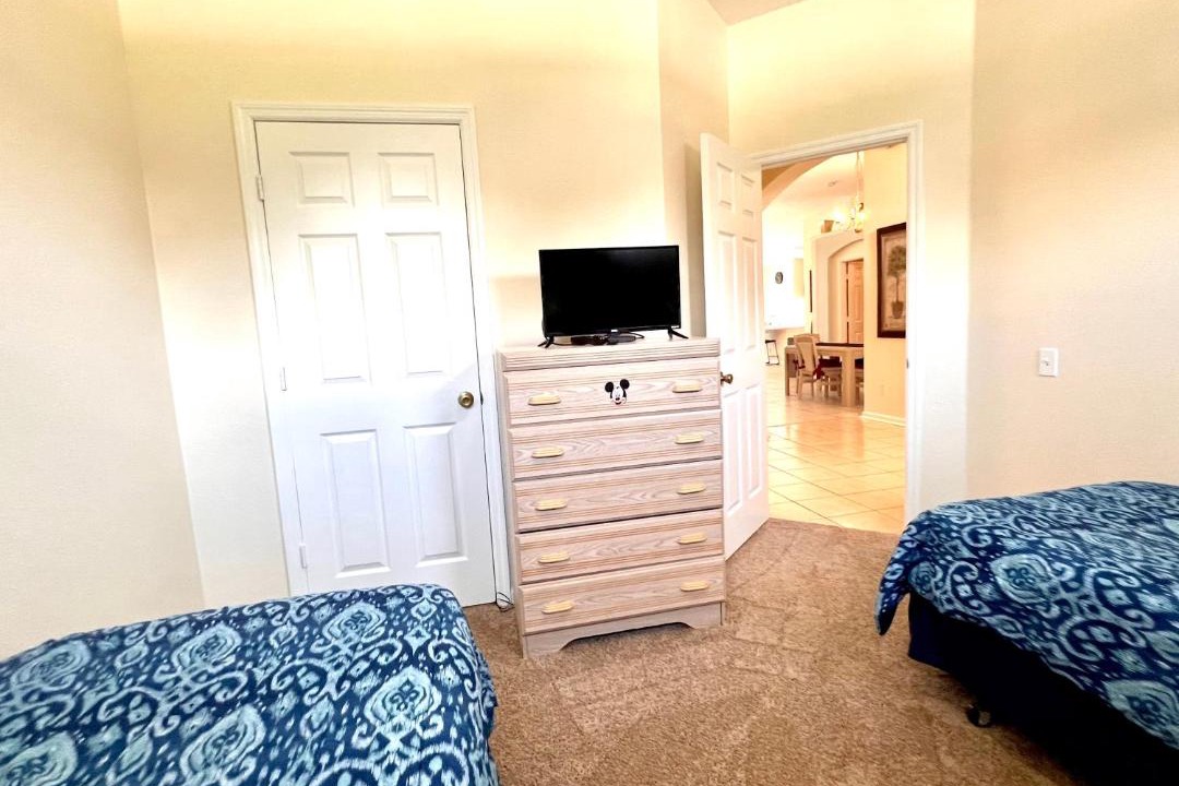 Photo of Bedroom in Windsor Palms