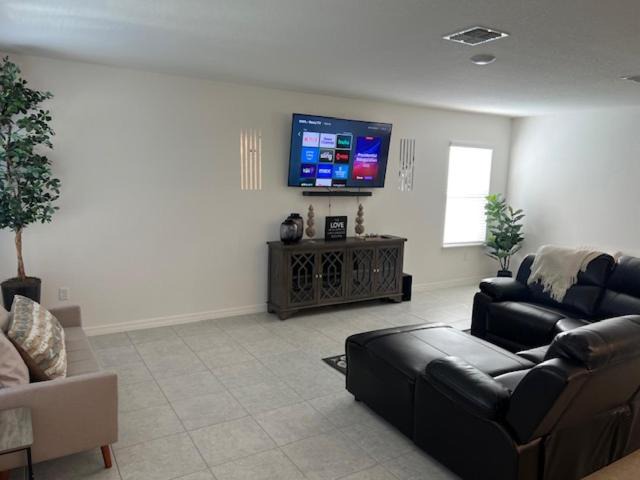 Photo of Livingroom in Winter Haven
