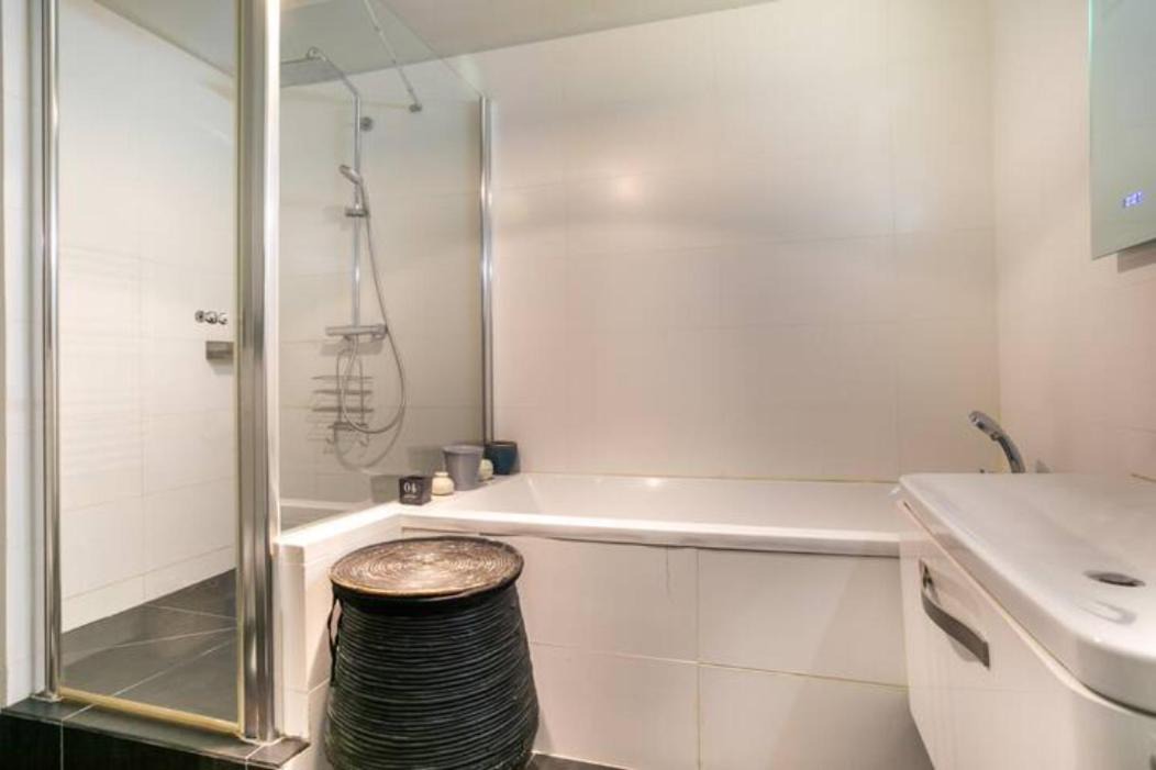 Photo of Bathroom in 3rd Arrondissement