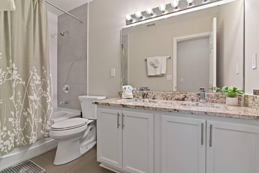 Photo of Bathroom in Legacy Park