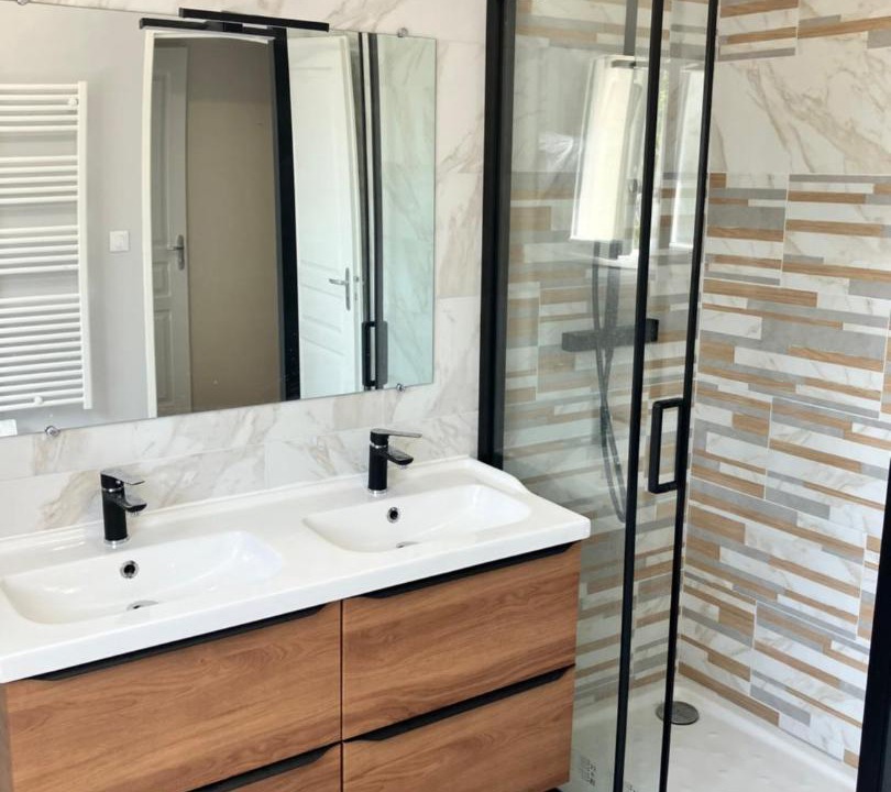 Photo of Bathroom in Vaires-sur-Marne