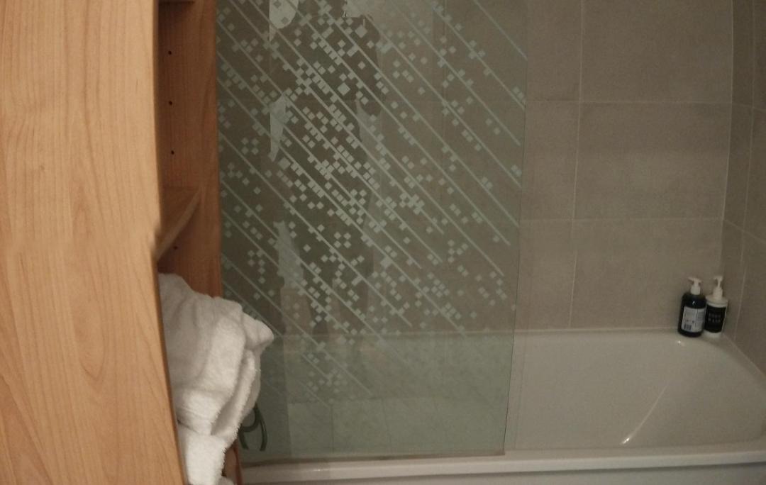 Photo of Bathroom in L'Hay-les-Roses