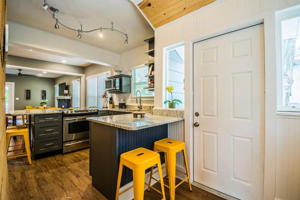 Photo of Kitchen in Greater Woodlawn