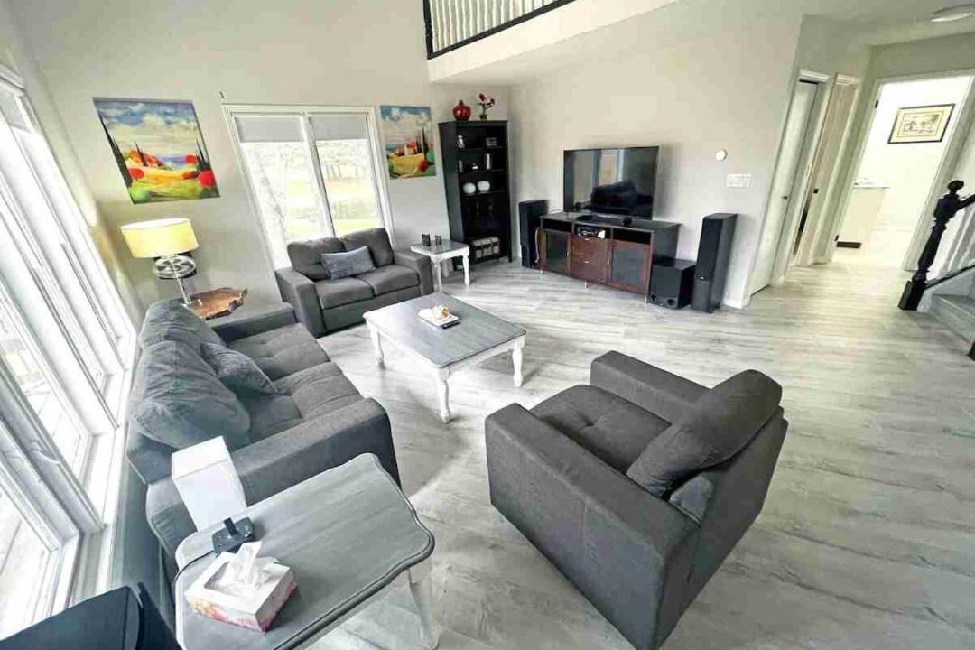 Photo of Livingroom in Cayuga