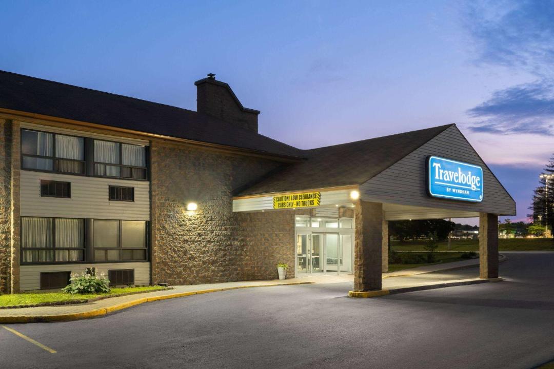 Photo of Buildings in Barrie