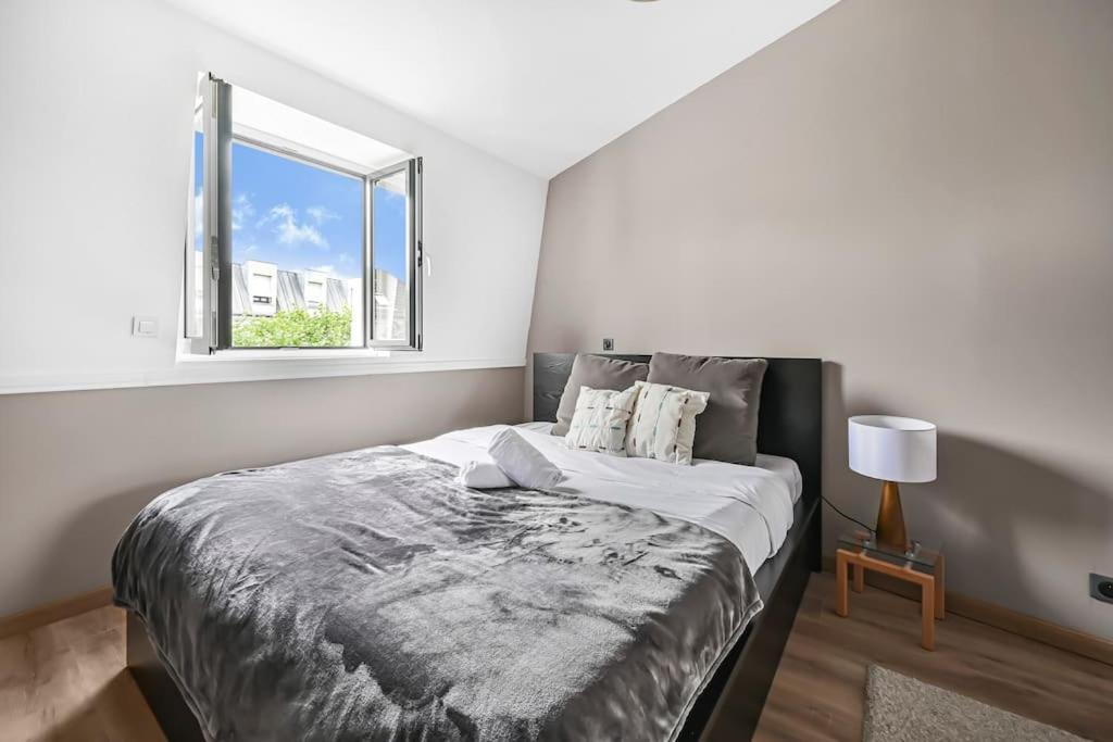 Photo of Bedroom in Le Raincy