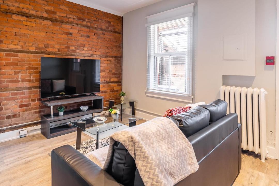 Photo of Livingroom in Central Hamilton