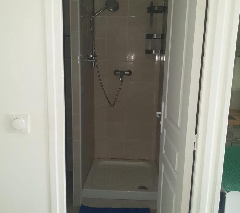 Photo of Bathroom in Drancy
